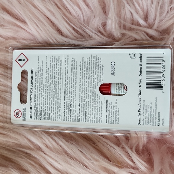 New Listing!! Brand New Kiss Nail Glue - Picture 2 of 2